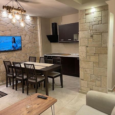 Stone Apartment 2 Thessaloniki Exterior photo